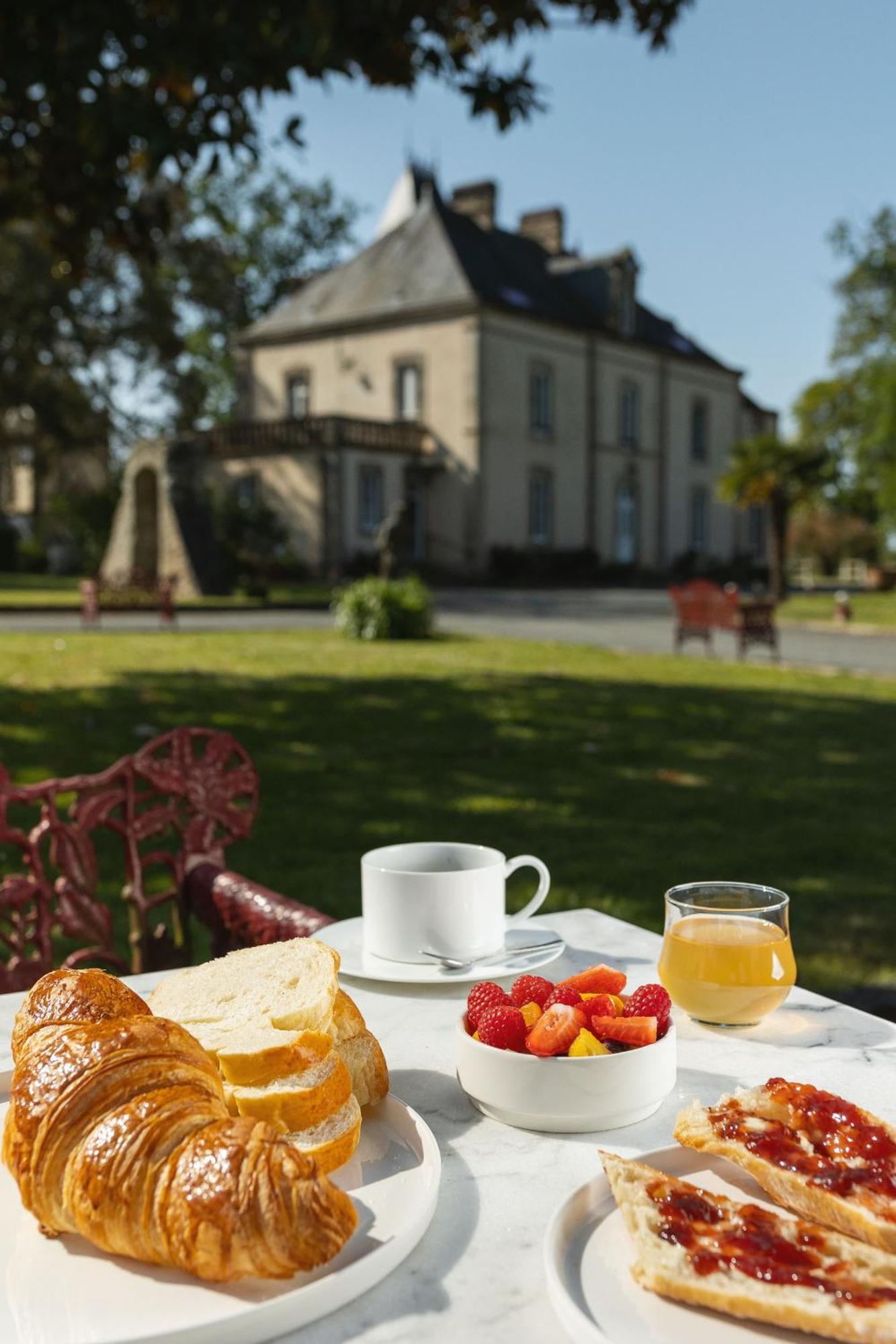 Chateau De La Richerie Hotel Beaurepaire  Buitenkant foto