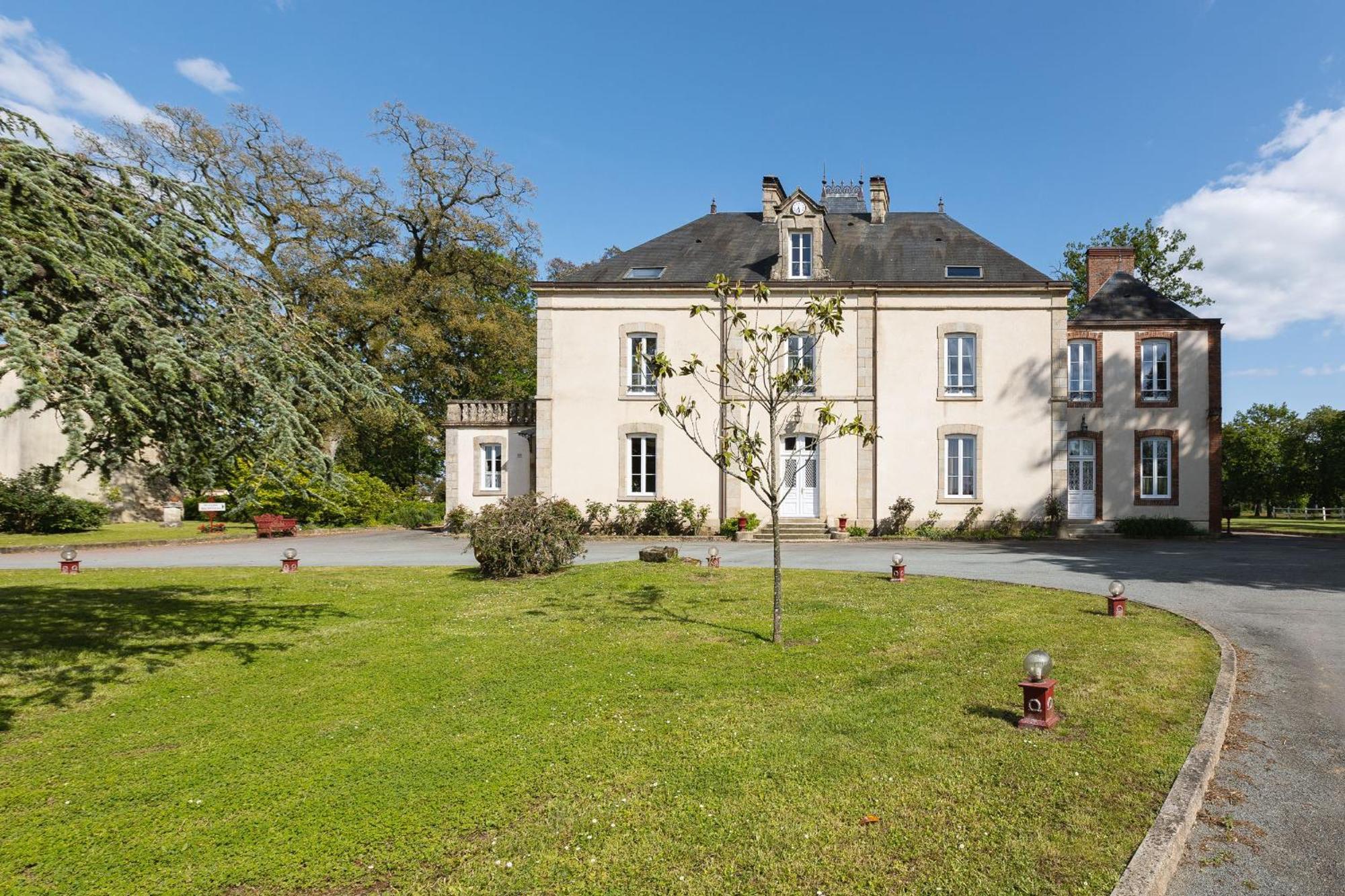 Chateau De La Richerie Hotel Beaurepaire  Buitenkant foto